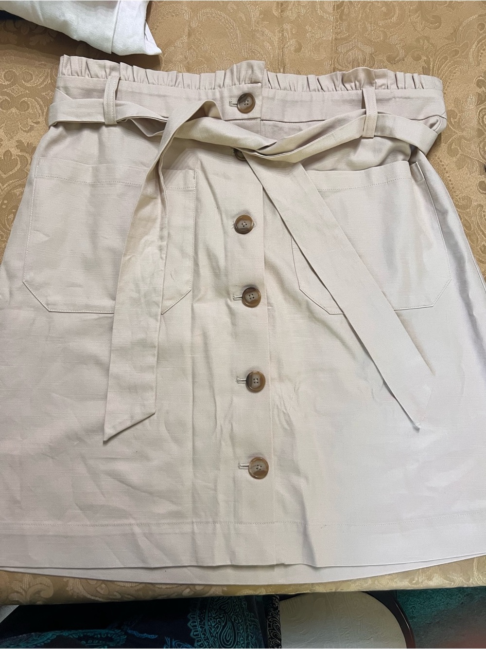 Ladies sz 10 Loft Button Up Khaki Skirt NWT  Beige Ruffle at Top Pockets